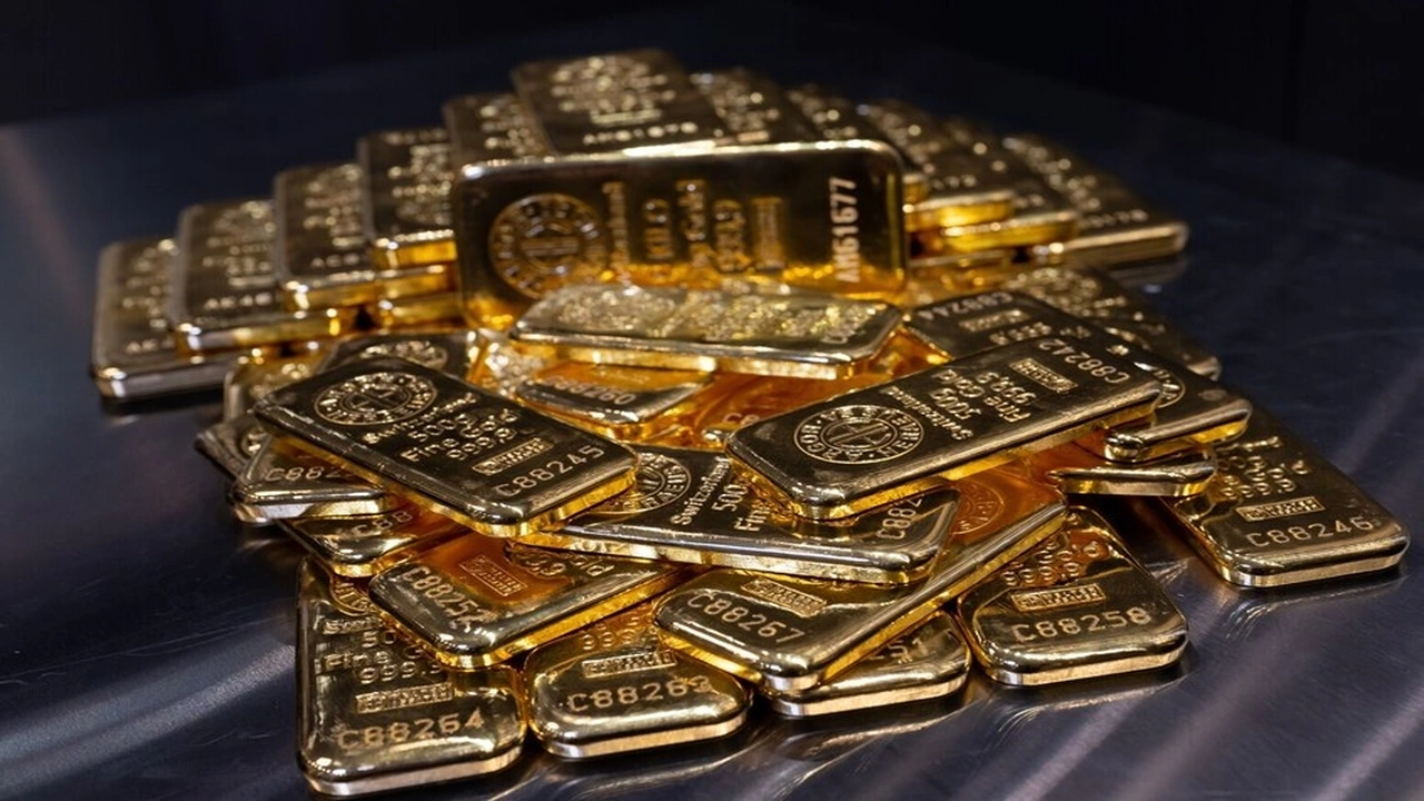 تراجع أسعار الذهب وسط ترقب مفاوضات مرتقبة بين واشنطن وطهران